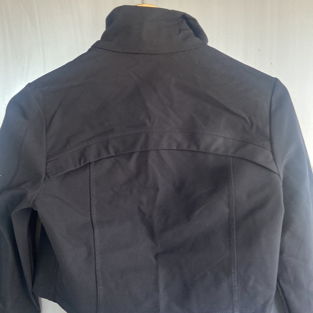 Cropped Workout Jacket - Picture 9 of 13